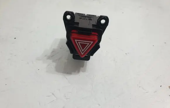 Hyundai Santa Fe Hazard light switch 93790S1000