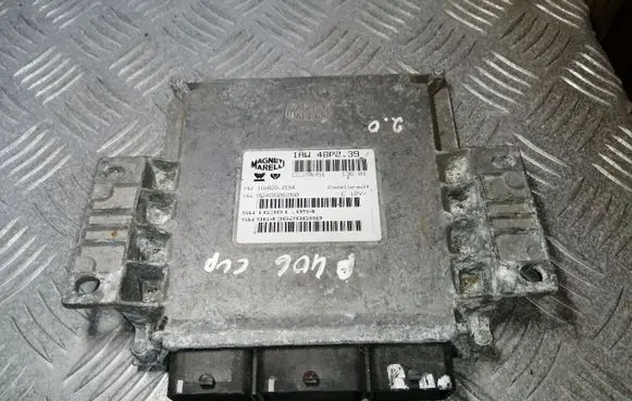 Peugeot 406 Engine control unit/module 9643628680