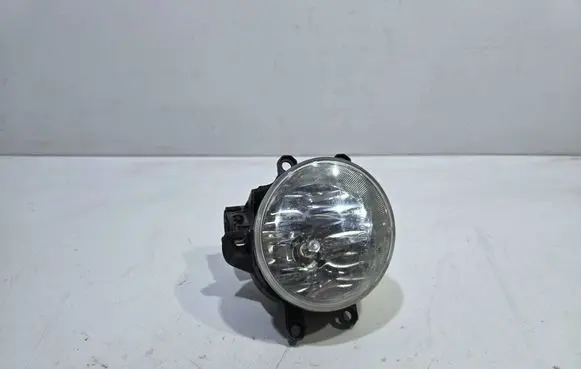 Toyota Auris E180 Front fog light 90008497 8122002110 15062018