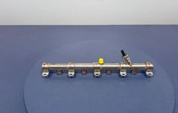 Fuel main line pipe