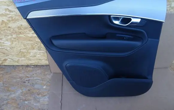 Volvo XC90 Rear door card panel trim