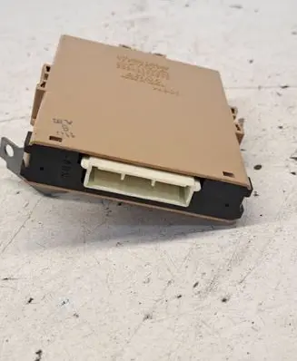 Toyota Prius (XW20) Gateway control module 8911147050