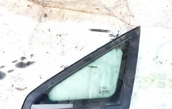 Ford Focus C-MAX Front triangle window/glass 