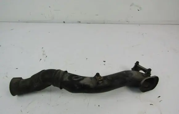 Opel Corsa C Air intake hose/pipe 560992646