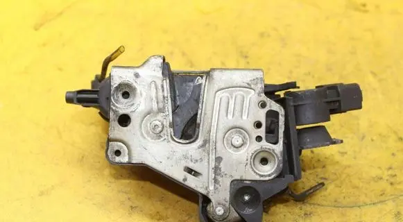 Mercedes-Benz CLK A208 C208 Front door lock