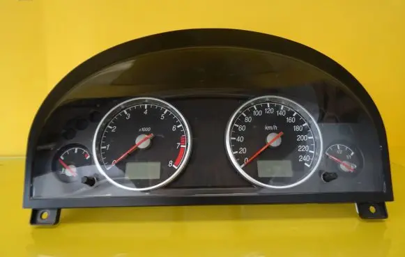 Ford Mondeo Mk III Speedometer (instrument cluster) 1S7F10849AH
