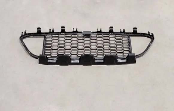 BMW 3 F30 F35 F31 Front bumper lower grill 51118054132