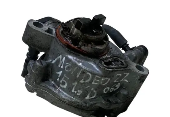 Ford Mondeo MK V Vacuum pump 9804021880