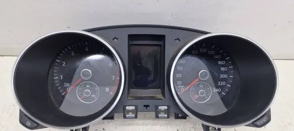 Volkswagen Golf VI Speedometer (instrument cluster) 5K0920871