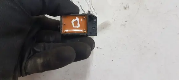 Renault Megane II Airbag deployment crash/impact sensor 8200682396 601298200 216215307