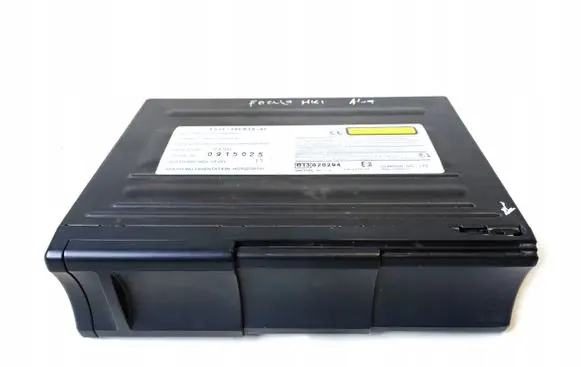 Ford Focus CD/DVD changer XS4F18C830AE