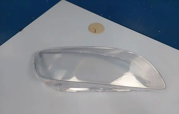 Volvo S60 Headlight lense 