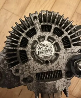 Mitsubishi Pajero Generator/alternator 12521290