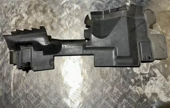 Peugeot 308 Radiator trim 9818196280