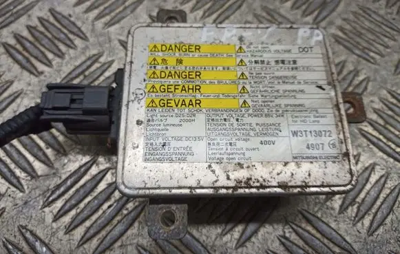 Honda FR-V Xenon control unit/module W3T13072
