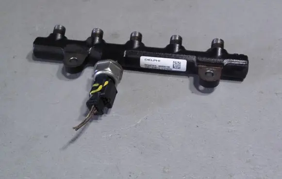 Peugeot 508 Fuel main line pipe 9656391180