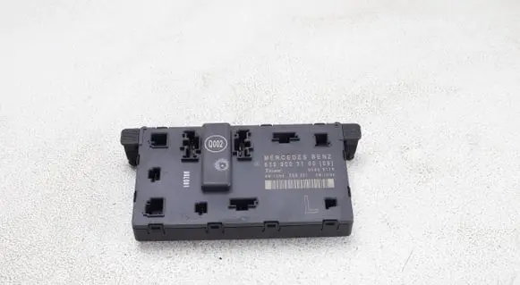Mercedes-Benz Vito Viano W639 Door control unit/module 6399003100