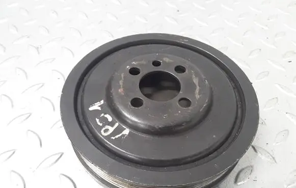 Volkswagen PASSAT B6 Crankshaft pulley 03G105243