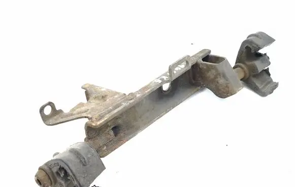 Mercedes-Benz E AMG W213 Muffler mount bracket/holder A2054923541