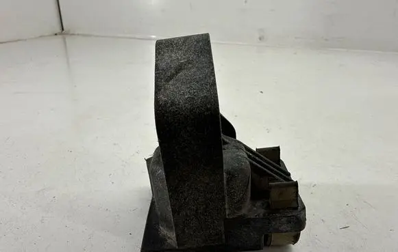 Alfa Romeo Stelvio Radiator mount bracket 50541423
