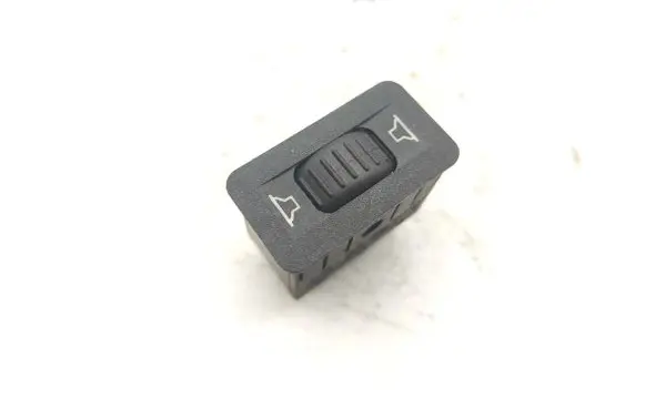 BMW 5 E34 Sound control switch 1379048 65121379048