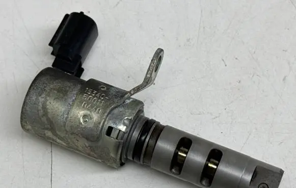 Lexus LS UCF30 Camshaft vanos timing valve 1534050011