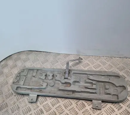 BMW 3 E36 Tool box 71111180772