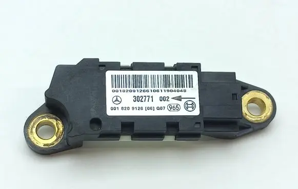 Mercedes-Benz C W203 Airbag deployment crash/impact sensor 0018209126 302771002