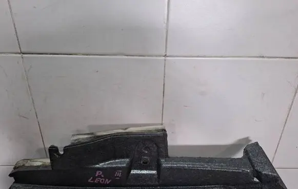 Seat Leon (5F) Fender foam support/seal 