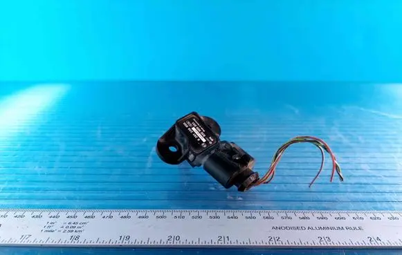 Volkswagen Golf IV Air pressure sensor 03C906051