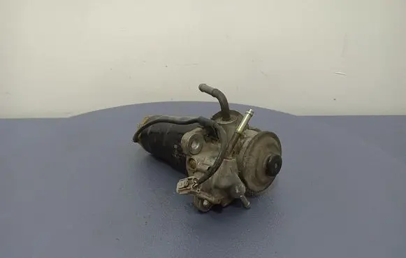 Toyota Avensis Verso Fuel filter housing 