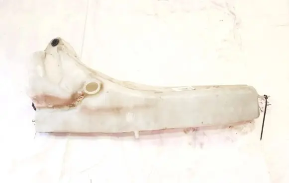 Peugeot 607 Windshield washer fluid reservoir/tank