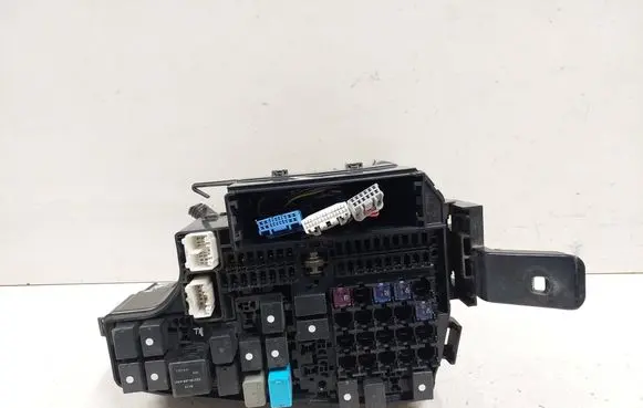 Mazda CX-5 Fuse box set KD4766767 K7005 7154763430