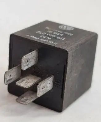 Volkswagen Touareg I Other relay 7L0927841 501531 D236