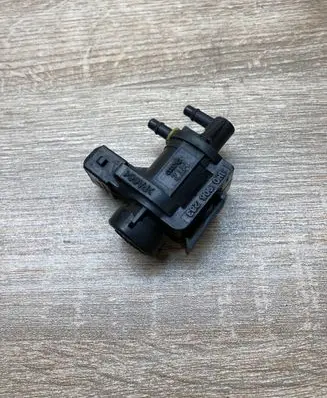Volkswagen Golf III Turbo solenoid valve 1H0906283
