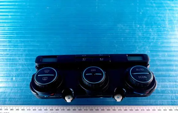 Volkswagen Golf V Climate control unit 74641450