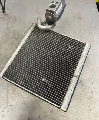 Air conditioning (A/C) expansion valve