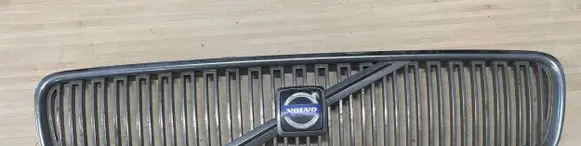 Volvo V50 Front grill 08678556
