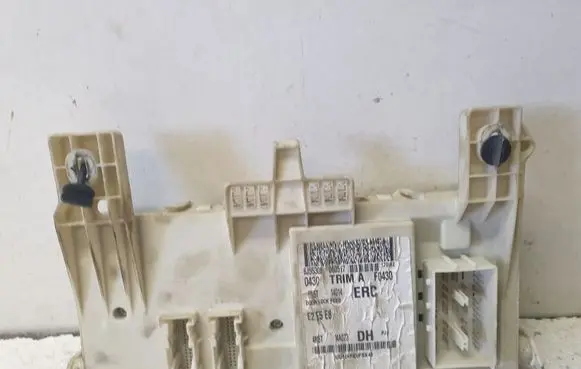 Ford Focus C-MAX Fuse module 6M5T14014