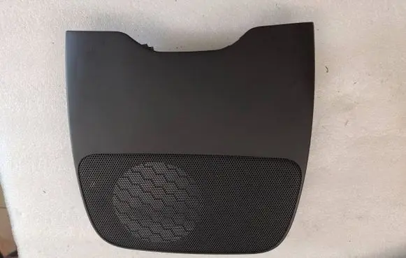 Hyundai Santa Fe Dash center speaker trim cover 84715S1900