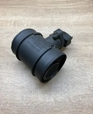 Opel Meriva A Mass air flow meter 55350047 0281002620