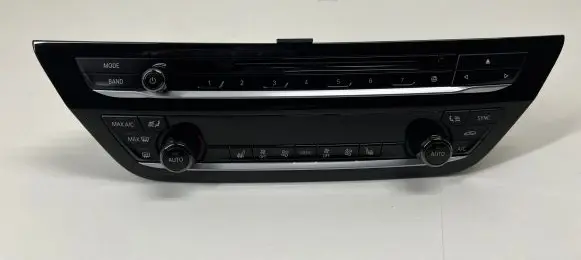 BMW 5 G30 G31 Climate control unit 6834441