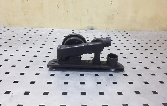 Audi TT TTS Mk2 Breather valve 06F129101R