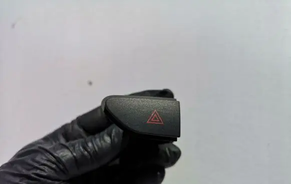 Renault Captur Hazard light switch