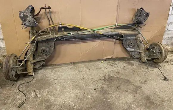 Renault Clio IV Rear axle beam 