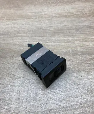 Volkswagen Golf IV Seat heating switch 1J0963563A