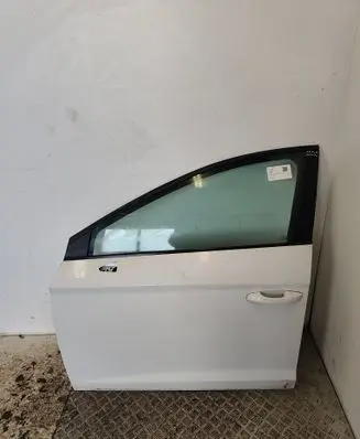Seat Leon (5F) Front door 