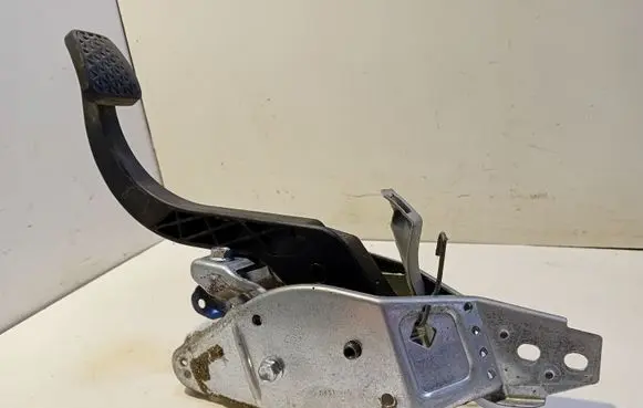 Clutch pedal
