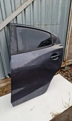 Mazda 2 Rear door