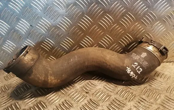 Mercedes-Benz E W212 Intercooler hose/pipe 2045283282